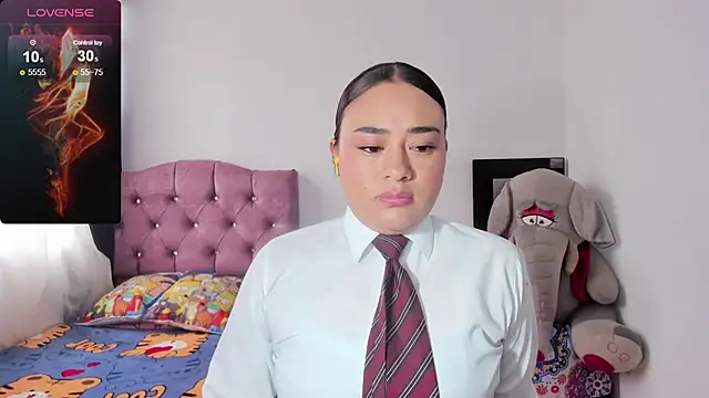 Snapshot of ReyleDoll chatting on May 13, 9:55 pm ReyleDoll online show from May 13, 9:55 pm