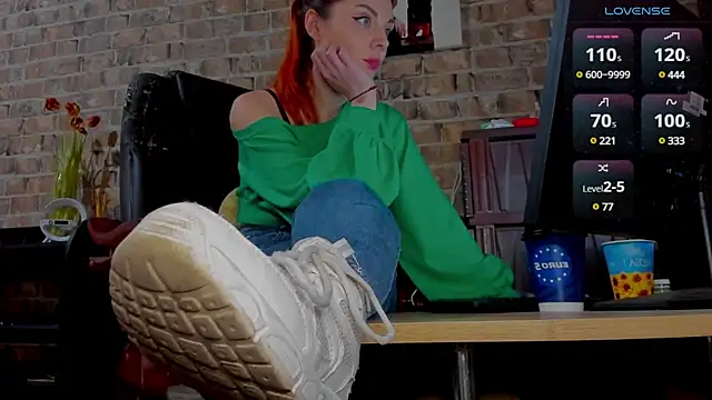 Snapshot of MrsVenus chatting on March 17, 9:22 am MrsVenus online show from March 17, 9:22 am