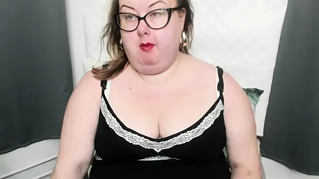 dirtyBonnie online show from December 6, 5:20 am