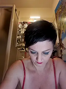 Snapshot of lucillabollente chatting on May 1, 4:06 am lucillabollente online show from May 1, 4:06 am