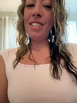 Snapshot of _NinaLuvSins_ chatting on May 31, 3:08 pm NinaLuvSins online show from May 31, 3:08 pm