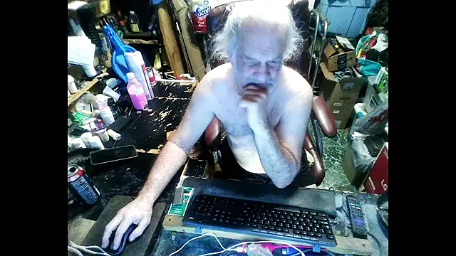 russtee online show from January 12, 7:30 pm