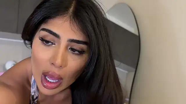 Snapshot of ArabicBarbie chatting on October 25, 9:20 pm ArabicBarbie online show from October 25, 9:20 pm