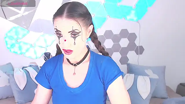 LexiKiss online show from December 6, 9:43 am