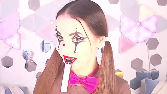 LexiKiss online show from November 13, 11:25 pm