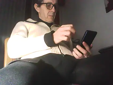 Snapshot of Moro_ra chatting on January 14, 7:19 pm Moro ra online show from January 14, 7:19 pm