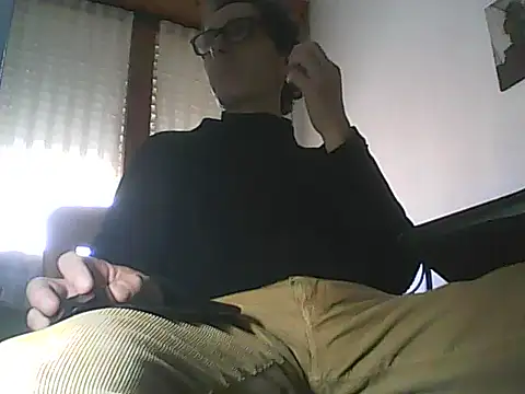 Snapshot of Moro_ra chatting on February 23, 1:08 pm Moro ra online show from February 23, 1:08 pm