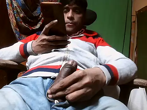 Snapshot of desiboy1101 chatting on December 25, 2:34 pm desiboy1101 online show from December 25, 2:34 pm