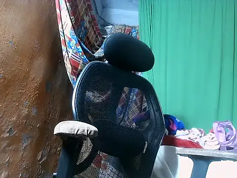 Snapshot of desiboy1101 chatting on January 26, 10:55 am desiboy1101 online show from January 26, 10:55 am