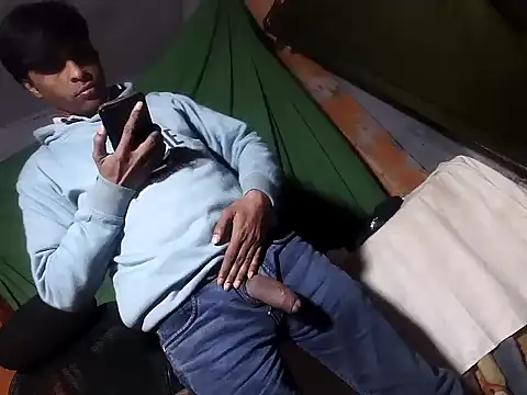 desiboy1101 online show from January 14, 2:33 pm