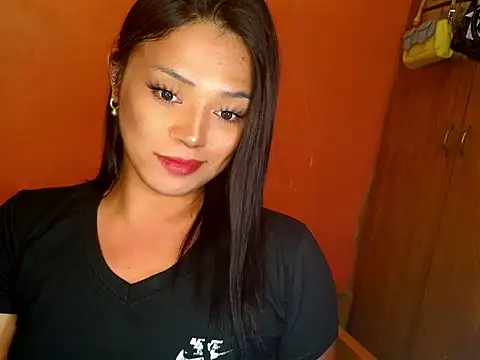 Snapshot of AsianQueenAlexaXx chatting on August 3, 9:18 pm AsianQueenAlexaXx online show from August 3, 9:18 pm