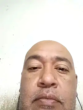 Snapshot of GeorgeVergaGrues chatting on December 6, 7:32 am GeorgeVergaGrues online show from December 6, 7:32 am