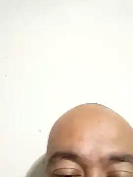 Snapshot of GeorgeVergaGrues chatting on December 7, 7:49 am GeorgeVergaGrues online show from December 7, 7:49 am