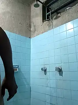 Snapshot of GeorgeVergaGrues chatting on December 31, 5:00 am GeorgeVergaGrues online show from December 31, 5:00 am