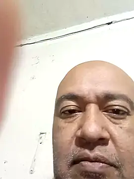 Snapshot of GeorgeVergaGrues chatting on January 13, 6:38 am GeorgeVergaGrues online show from January 13, 6:38 am