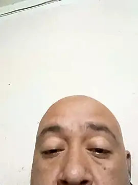 Snapshot of GeorgeVergaGrues chatting on February 3, 7:18 am GeorgeVergaGrues online show from February 3, 7:18 am