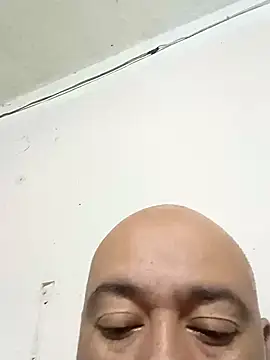 Snapshot of GeorgeVergaGrues chatting on February 5, 3:34 am GeorgeVergaGrues online show from February 5, 3:34 am