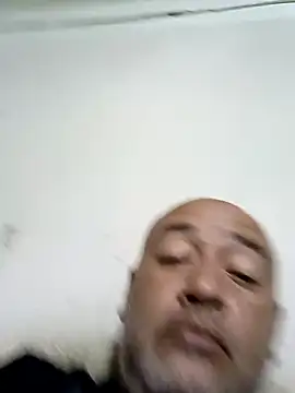 Snapshot of GeorgeVergaGrues chatting on February 10, 4:08 am GeorgeVergaGrues online show from February 10, 4:08 am