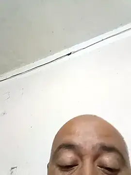 Snapshot of GeorgeVergaGrues chatting on February 13, 2:56 am GeorgeVergaGrues online show from February 13, 2:56 am