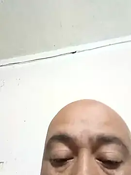 Snapshot of GeorgeVergaGrues chatting on February 17, 3:25 am GeorgeVergaGrues online show from February 17, 3:25 am