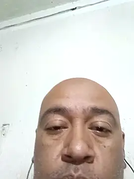 Snapshot of GeorgeVergaGrues chatting on February 25, 2:58 am GeorgeVergaGrues online show from February 25, 2:58 am