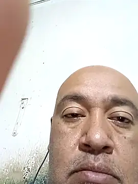 Snapshot of GeorgeVergaGrues chatting on March 21, 3:33 am GeorgeVergaGrues online show from March 21, 3:33 am