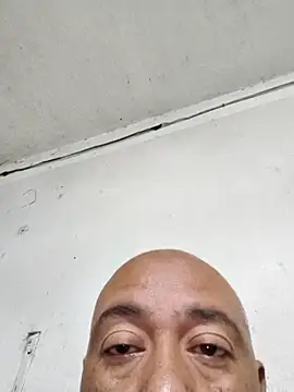 Snapshot of GeorgeVergaGrues chatting on October 6, 3:15 am GeorgeVergaGrues online show from October 6, 3:15 am