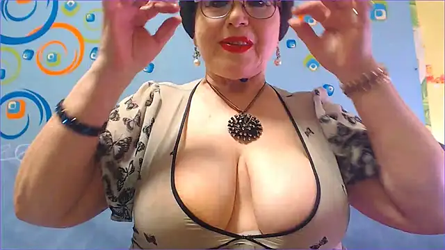 NaughtyMOM4uX online show from March 15, 8:58 am