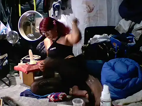 sissyvee online show from September 12, 9:59 pm