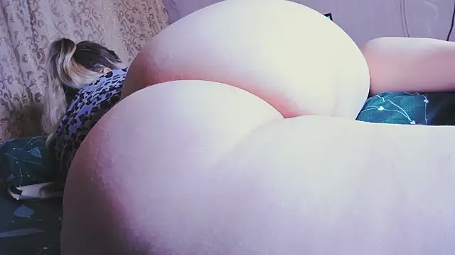 Snapshot of nast-yy chatting on February 15, 2:04 am nast-yy online show from February 15, 2:04 am