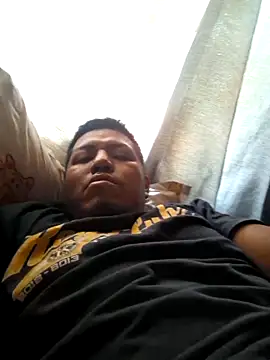 Snapshot of juliopantoja chatting on May 1, 4:00 pm juliopantoja online show from May 1, 4:00 pm