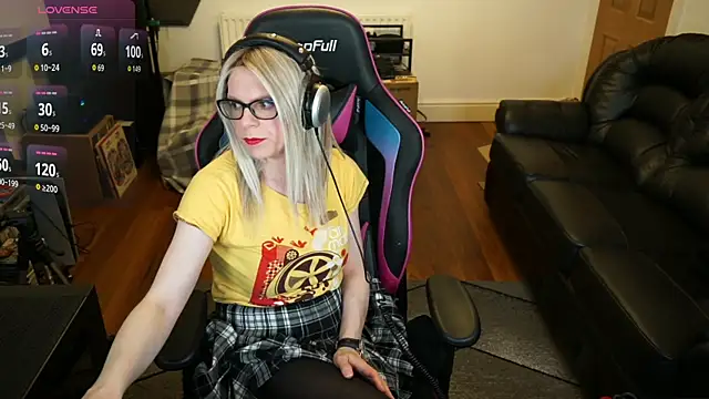 Snapshot of KelseyCobalt chatting on May 20, 7:42 pm KelseyCobalt online show from May 20, 7:42 pm