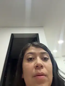 Snapshot of emilyjohanson chatting on April 23, 6:32 pm emilyjohanson online show from April 23, 6:32 pm