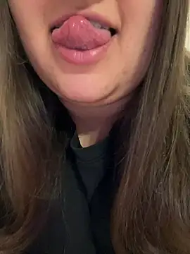 Snapshot of Jane_BBW chatting on May 11, 3:12 am Jane BBW online show from May 11, 3:12 am