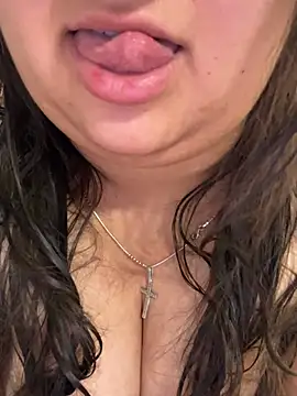 Snapshot of Jane_BBW chatting on July 1, 9:22 am Jane BBW online show from July 1, 9:22 am