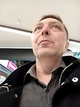 Snapshot of Pokaz2020 chatting on March 10, 5:50 pm Pokaz2020 online show from March 10, 5:50 pm