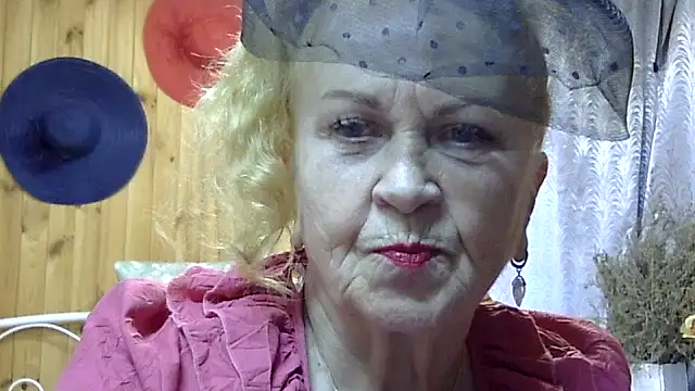 Emma52610 online show from October 21, 11:22 am