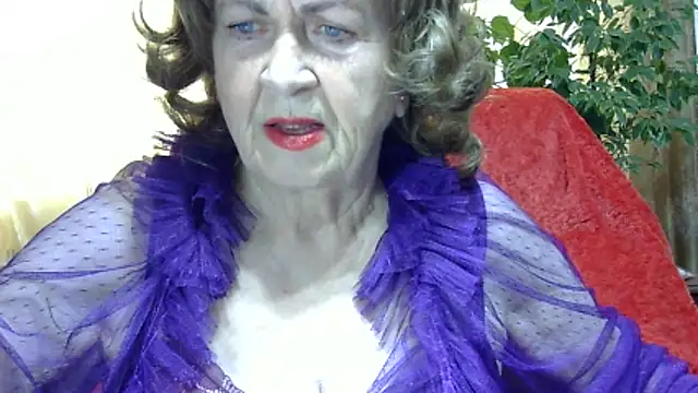 Emma52610 online show from February 27, 8:58 am