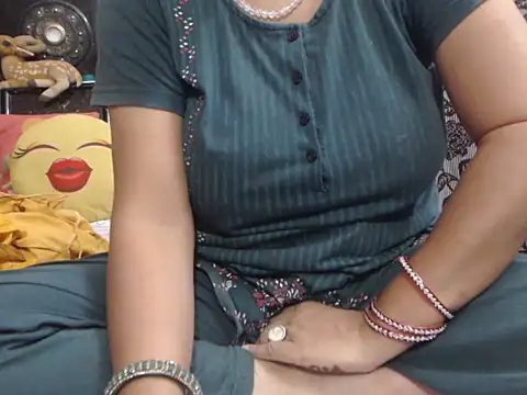 prettyindiandoll online show from October 15, 7:08 am