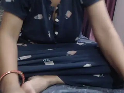 Snapshot of prettyindiandoll chatting on May 24, 5:23 am prettyindiandoll online show from May 24, 5:23 am