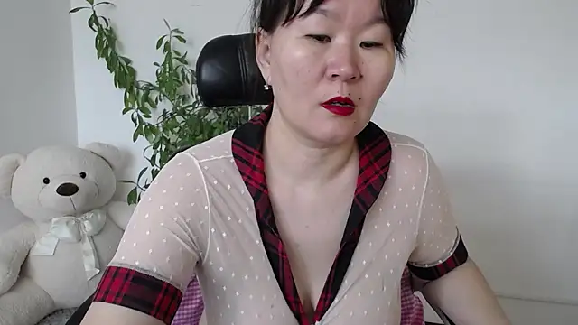 Snapshot of Akira_xx chatting on May 17, 1:47 am Akira xx online show from May 17, 1:47 am