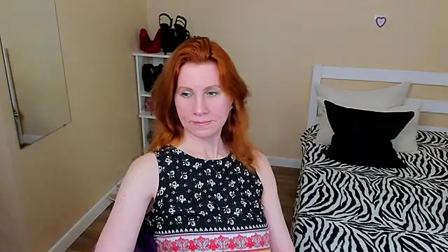 FoxySophia online show from May 3, 2:39 am