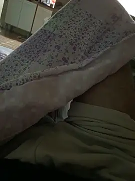 Snapshot of descret_19 chatting on March 7, 9:56 pm descret 19 online show from March 7, 9:56 pm