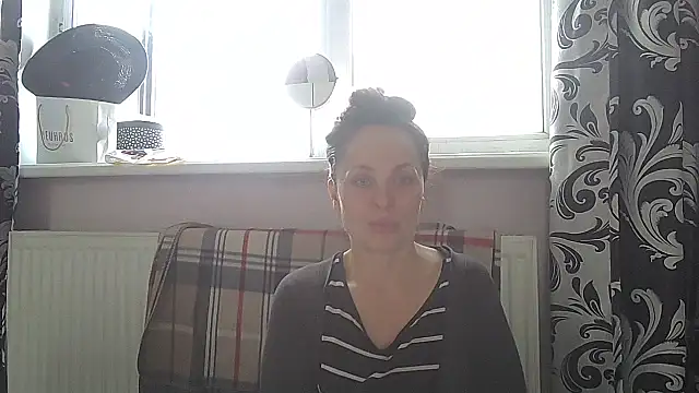 Snapshot of LindaStarS chatting on May 2, 6:40 am LindaStarS online show from May 2, 6:40 am