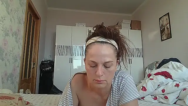Snapshot of LindaStarS chatting on May 16, 4:39 pm LindaStarS online show from May 16, 4:39 pm