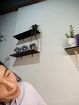 Snapshot of loveuu-bae chatting on February 9, 12:49 am loveuu-bae online show from February 9, 12:49 am