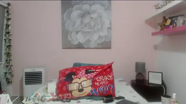 Snapshot of CindyCrawford chatting on July 2, 3:34 am CindyCrawford online show from July 2, 3:34 am
