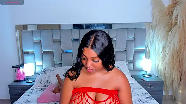 Snapshot of Cammiila chatting on June 26, 3:38 pm Cammiila online show from June 26, 3:38 pm