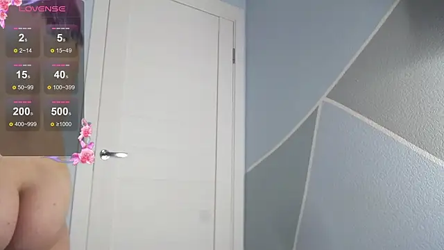 MilaniaCute online show from December 18, 5:30 pm