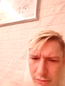 twinksbadboyhot online show from March 3, 11:03 pm